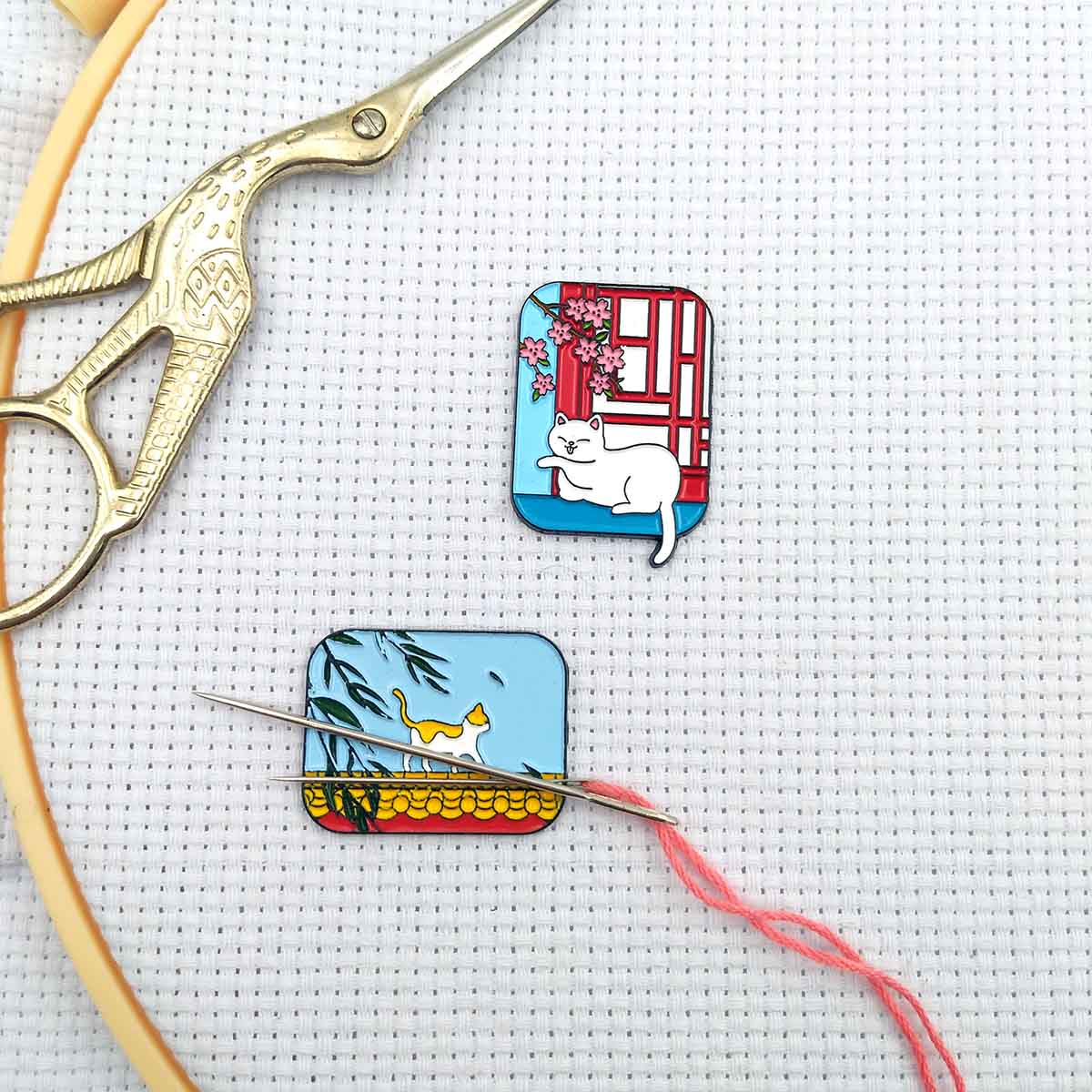 Needle Minder Magnet - かわいい猫の磁気針立て、クロスステッチ用、子猫の針ホルダー、猫好きのための裁縫アクセサリーギフト