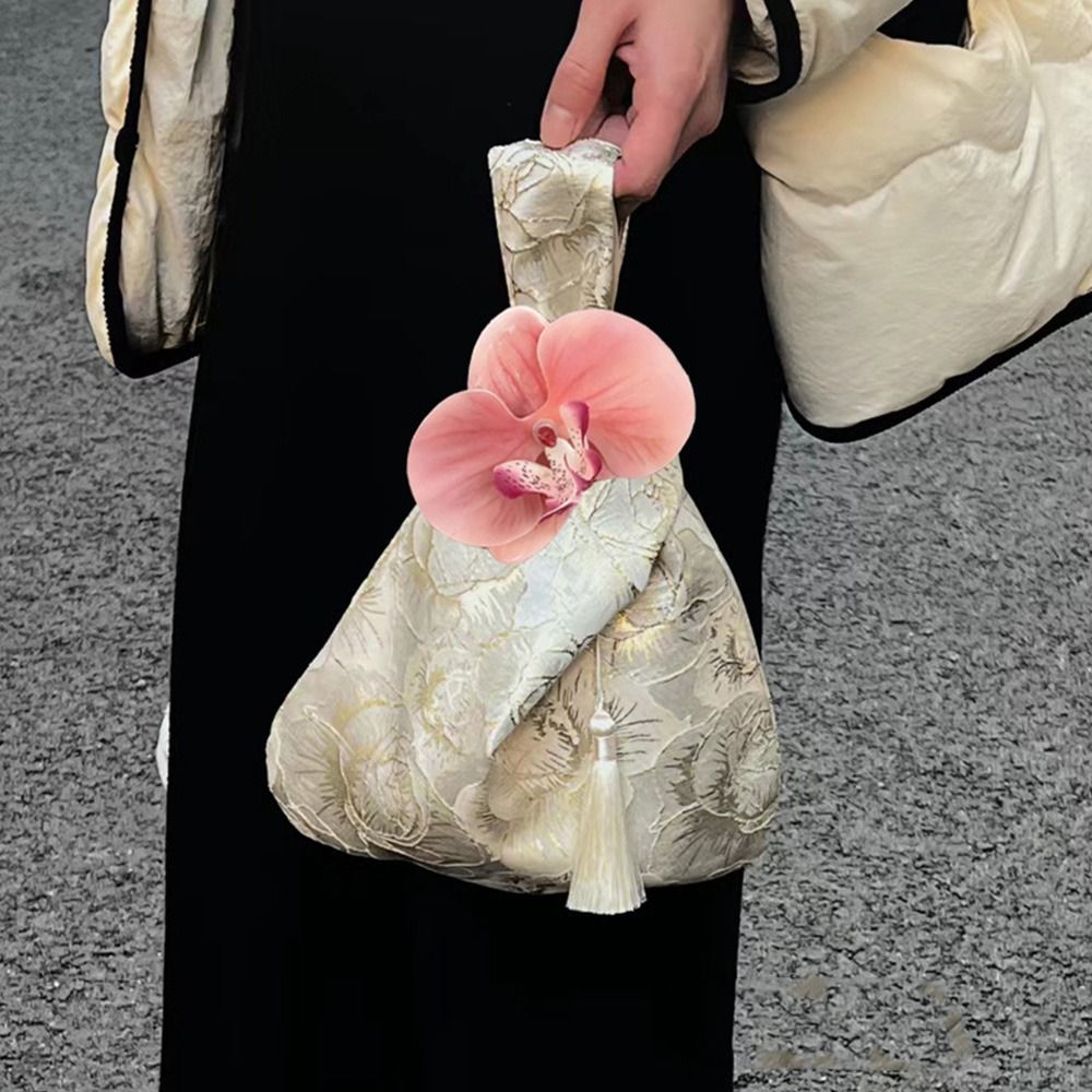 Embroidery Knot - チャイニーズスタイルの結び目バッグ,花柄のタッセルペンダント,チャイナドレスのアクセサリー,シンプルな気質のハンドバッグ,小さなアイテムのポーチ,新しい