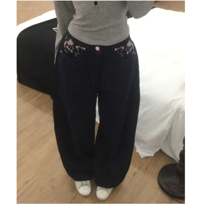 サクラ刺繍ルーズスカイジージーンズカジュアルハイウエストスト - Embroidery Jeans Sakura のレビューと価格