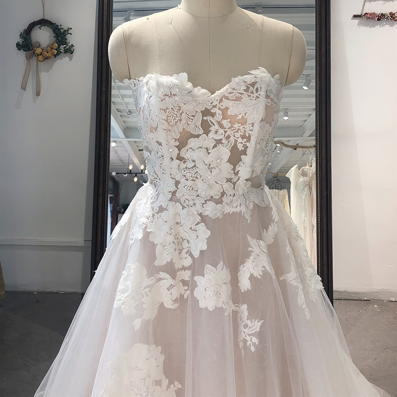 ストラップレスのウェディングドレス,床の長さ,電車,空中ブラ - Embroidery Organza のレビューと価格
