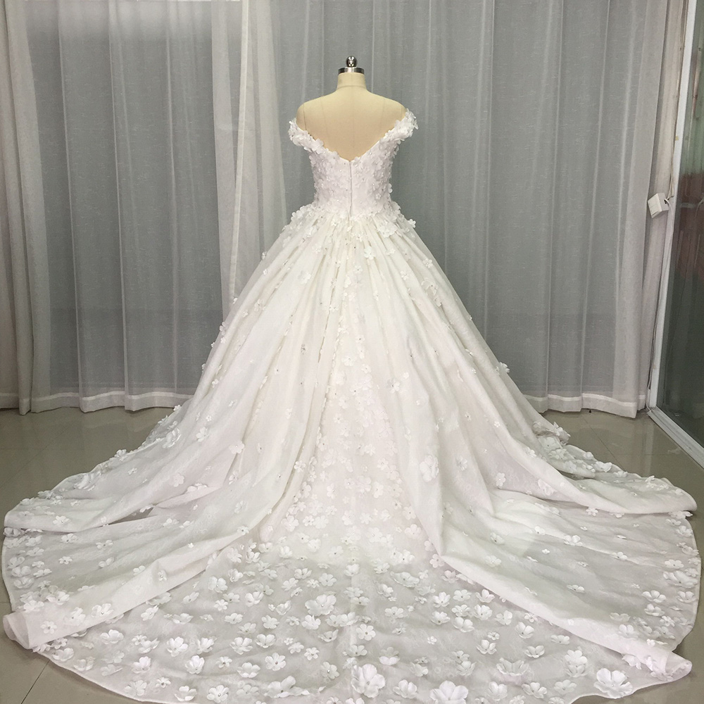 エレガントな極細のウェディングドレス花嫁のための夜会服ノース - Embroidery Organza のレビューと価格