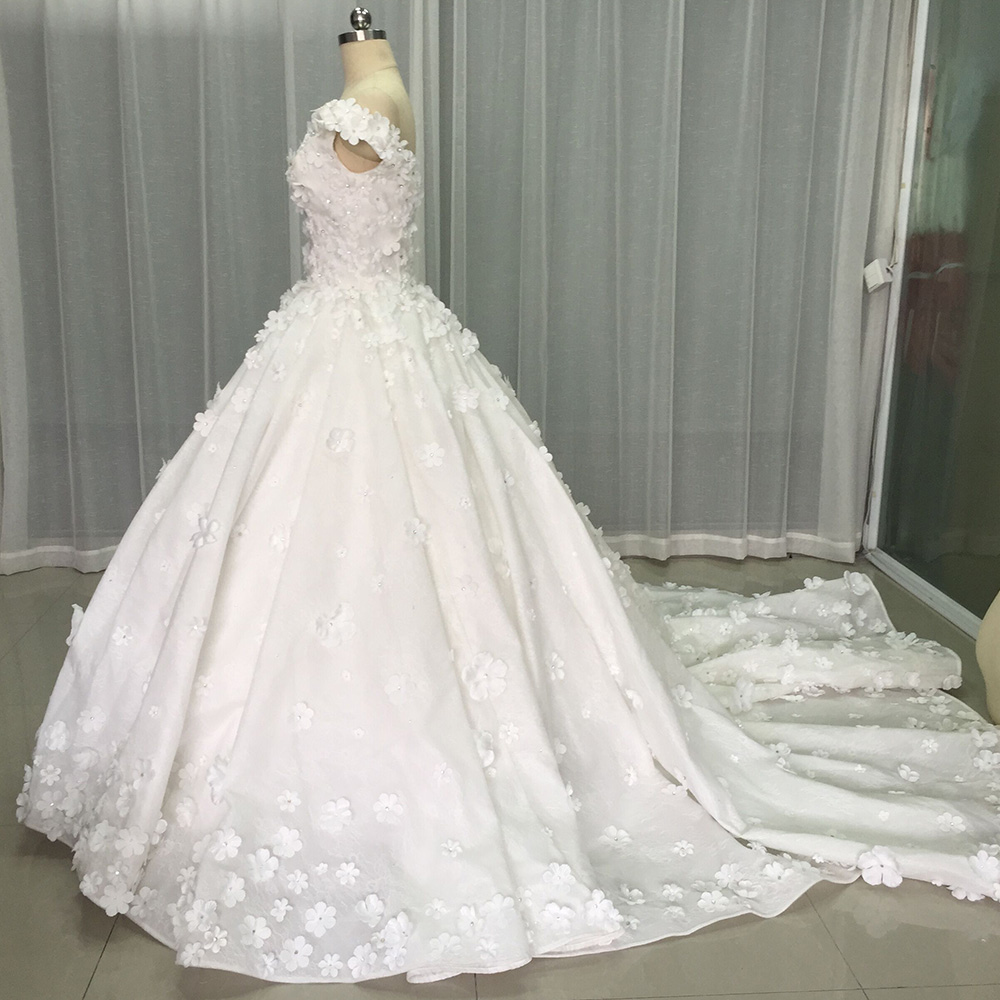 エレガントな極細のウェディングドレス花嫁のための夜会服ノース - Embroidery Organza のレビューと価格