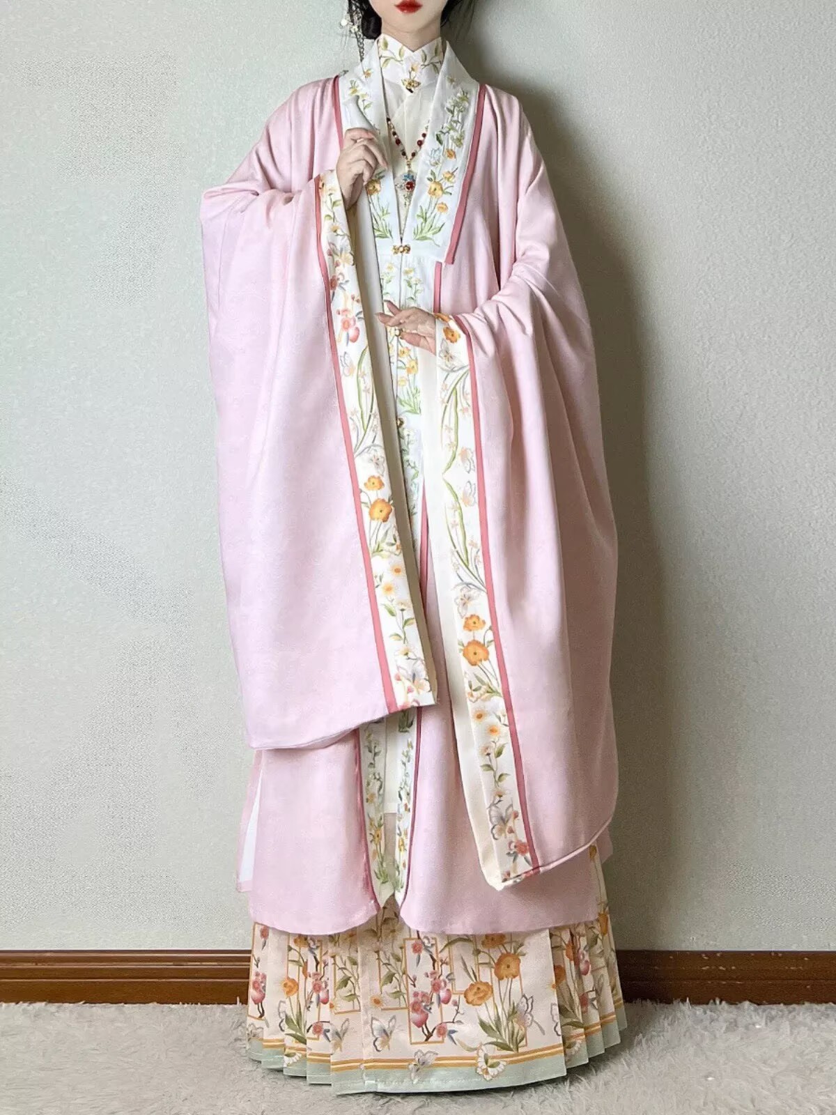 明時代の漢服スーツ女性中国ヴィンテージ刺繍フロントボタン付き - Embroidery Horse のレビューと価格