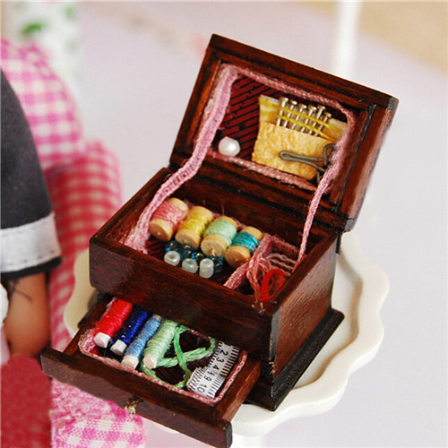 ミニ針仕事用針飾り、1:12 ドールハウス レトロ裁縫箱 - Embroidery Artwork のレビューと価格