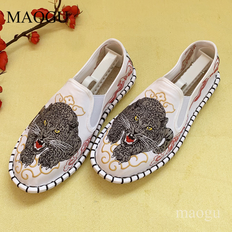 ユニセックス中国風刺繍スリッポンシューズ、龍虎柄ステッチソー - Embroidery Stitch のレビューと価格